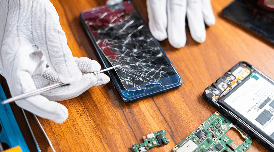 Phone Shop Repair Near Me In Stockport UK | FONES52